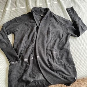 Eddie Bauer grey sweater w/ pockets